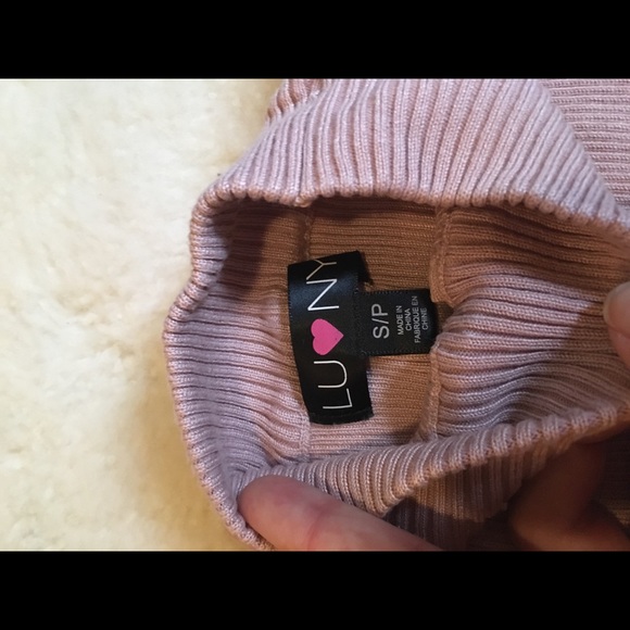 PINK SLEEVELESS SHIRT - Picture 3 of 4